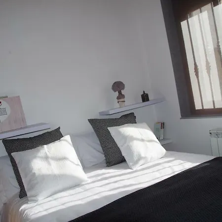 San Jorge, Parking Privado Gratis *