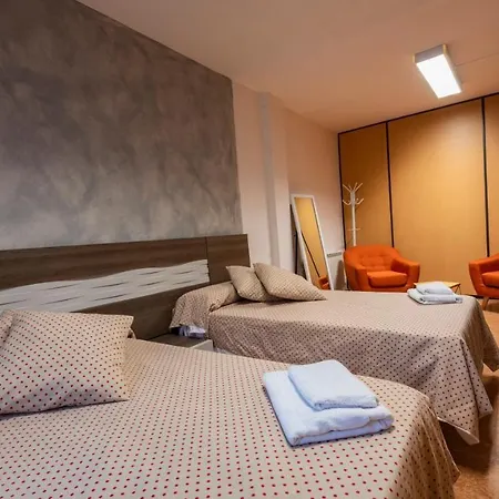 San Jorge, Parking Privado Gratis * Caces