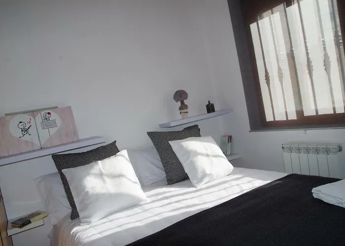 San Jorge, Parking Privado Gratis *