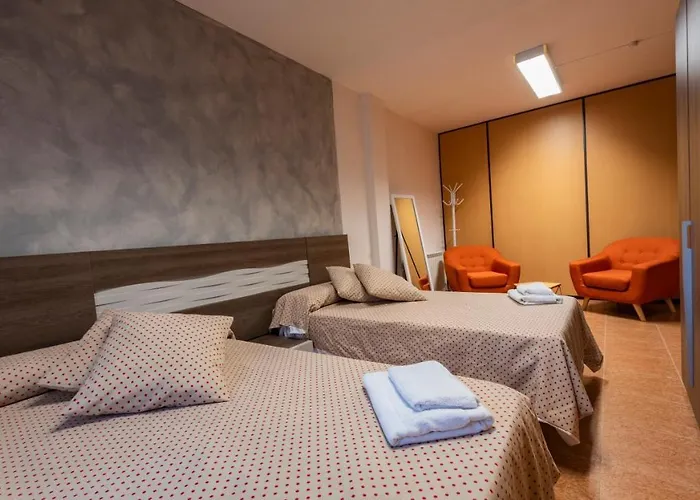 San Jorge, Parking Privado Gratis * Касерес